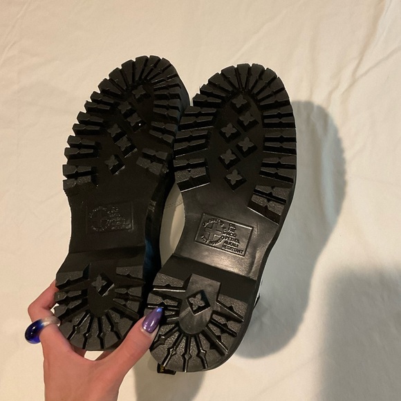 Dr. Martens 2976 Quad Platform White Chelsea Boots - Picture 4 of 5